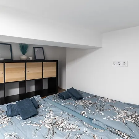 Studio-modern, Heroes' Square,central, Quiet