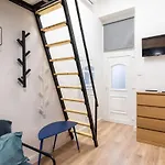 Studio-modern, Heroes' Square,central, Quiet Apartment