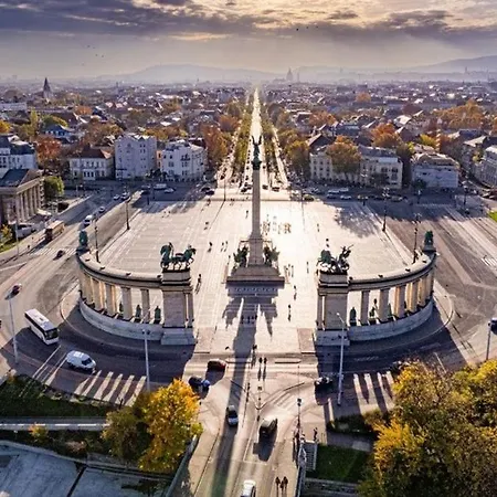 Studio-modern, Heroes' Square,central, Quiet Budapest